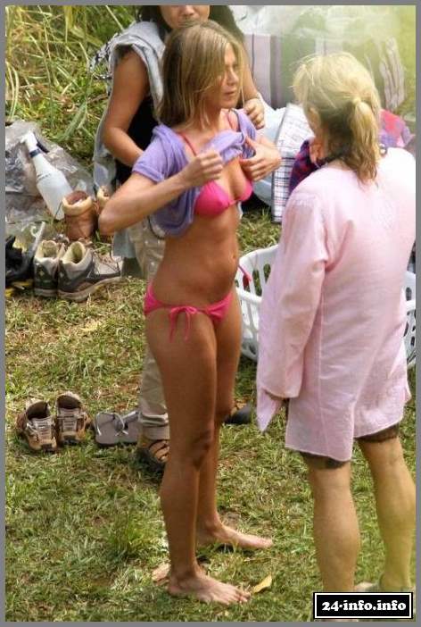 Голая звезда Дженифер Энистон