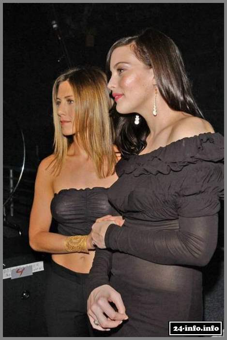 Голая звезда Дженифер Энистон