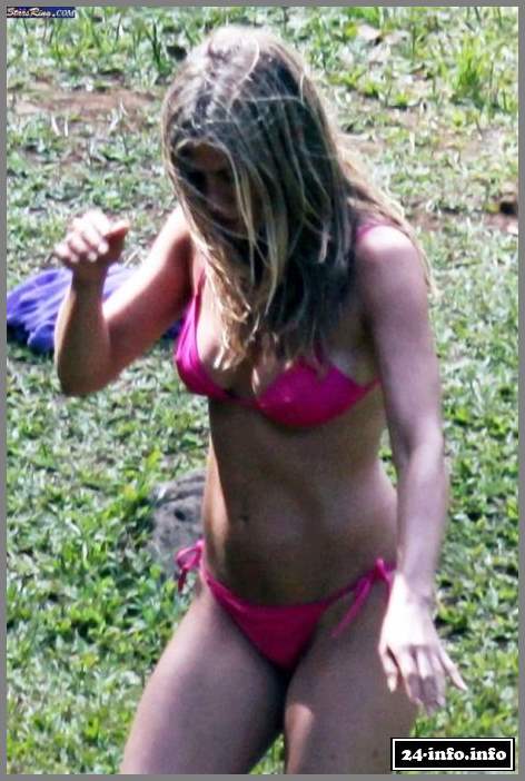 Голая звезда Дженифер Энистон