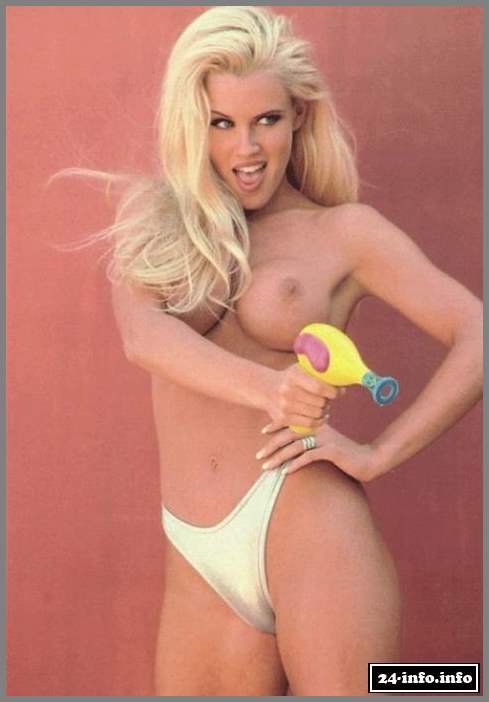 Голая звезда Дженни Маккарти