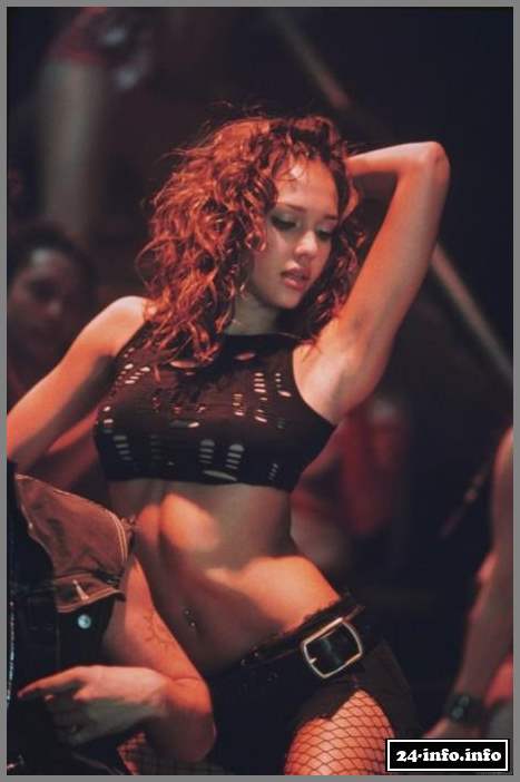 Голая звезда Джессика Альба