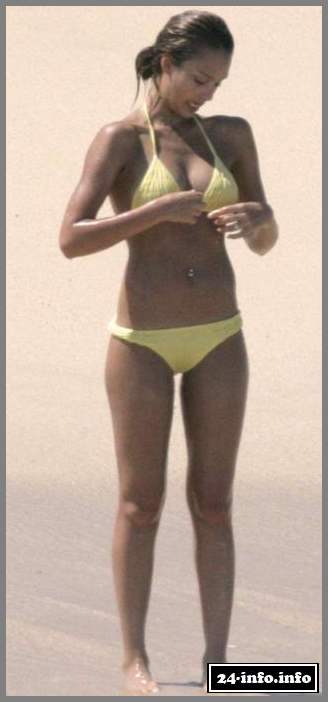 Голая звезда Джессика Альба