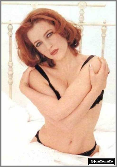 Голая звезда Джессика Бил