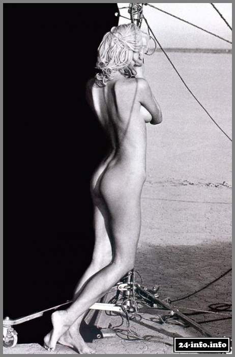 Голая звезда Ева Герцигова