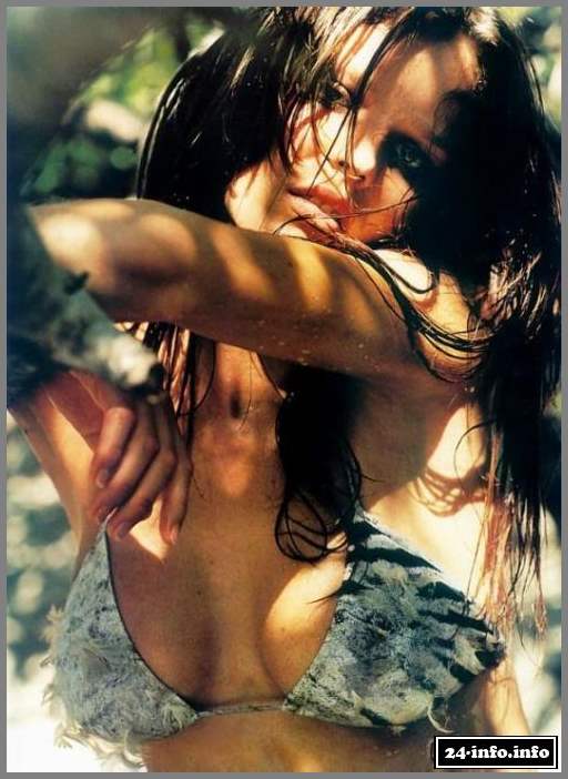 Голая звезда Ева Герцигова