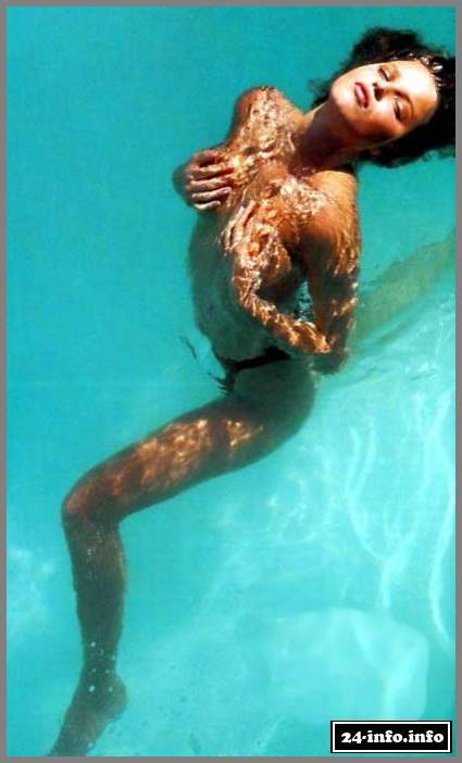 Голая звезда Ева Герцигова