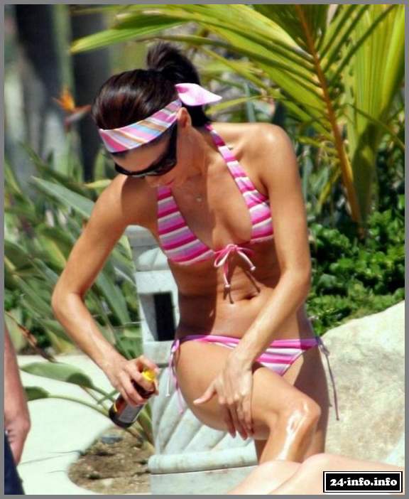 Голая звезда Ева Лонгория