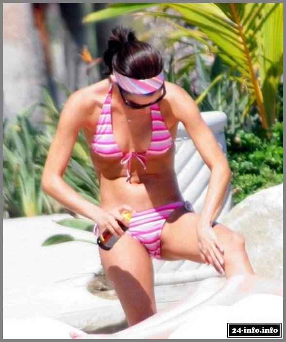 Голая звезда Ева Лонгория