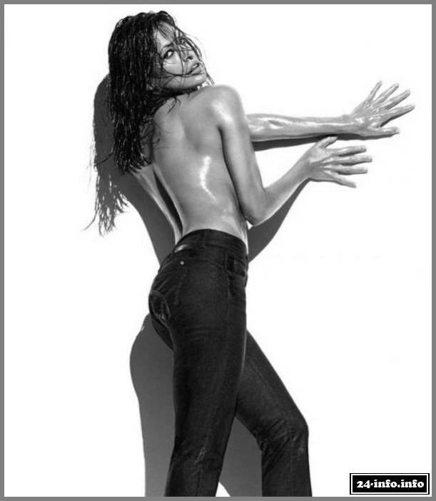 Голая звезда Ева Мендес