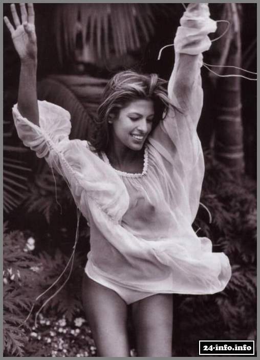 Голая звезда Ева Мендес