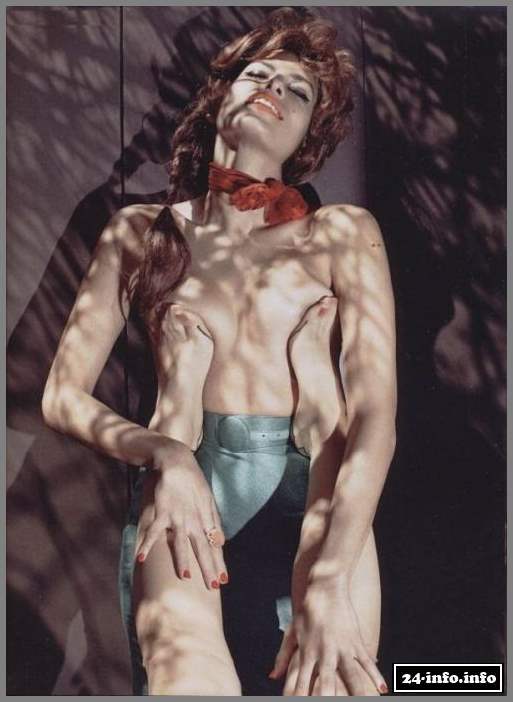 Голая звезда Ева Мендес