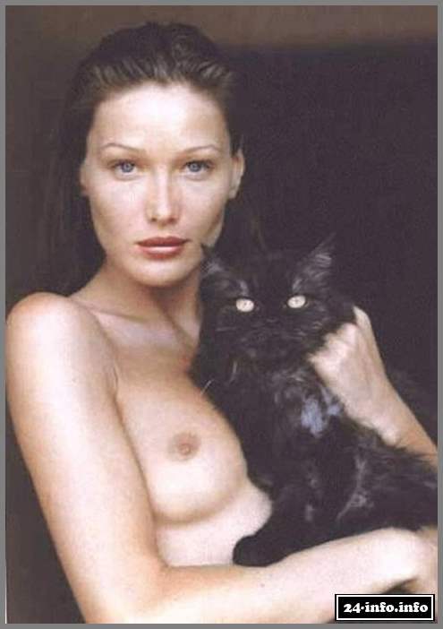 Голая звезда Карла Бруни