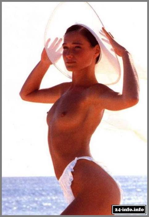 Голая звезда Карла Бруни