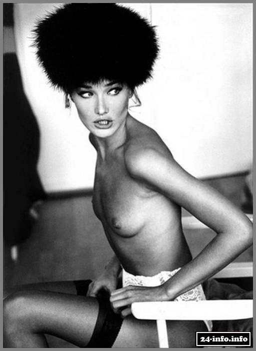 Голая звезда Карла Бруни