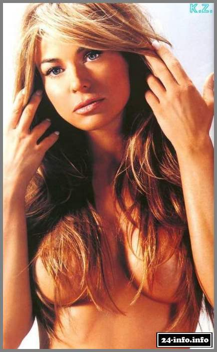 Голая звезда Кармен Электра