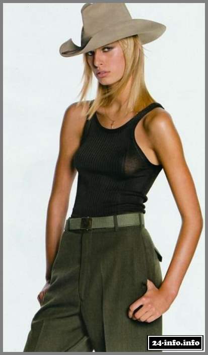 Голая звезда Каролина Куркова