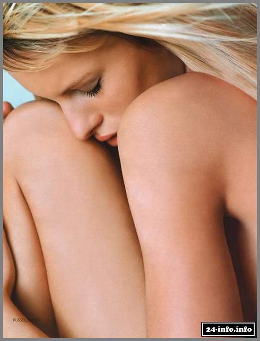 Голая звезда Каролина Куркова