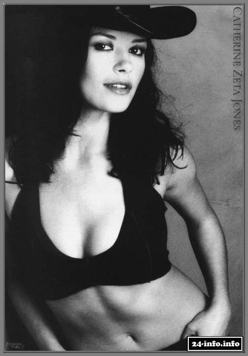 Голая звезда Кэтрин Зета Джонс
