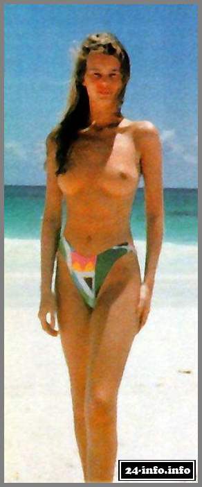 Голая звезда Клаудия Шиффер