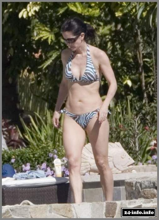 Голая звезда Клэр Кортни Кокс