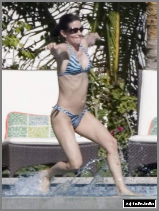 Голая звезда Клэр Кортни Кокс