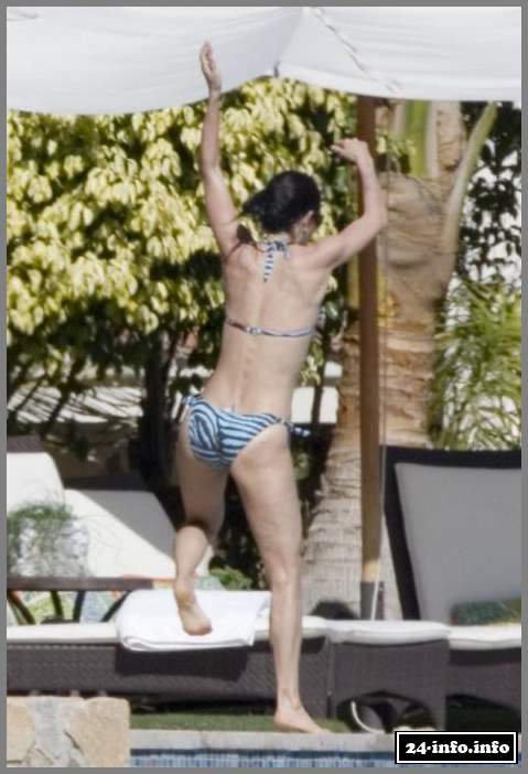 Голая звезда Клэр Кортни Кокс