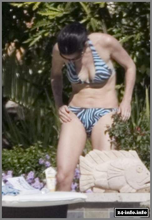 Голая звезда Клэр Кортни Кокс