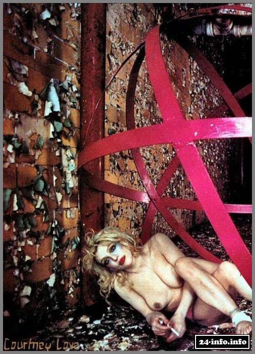 Голая звезда Кортни Лав