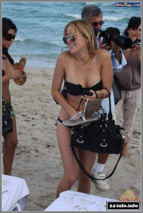 Голая звезда Кристин Каваллари