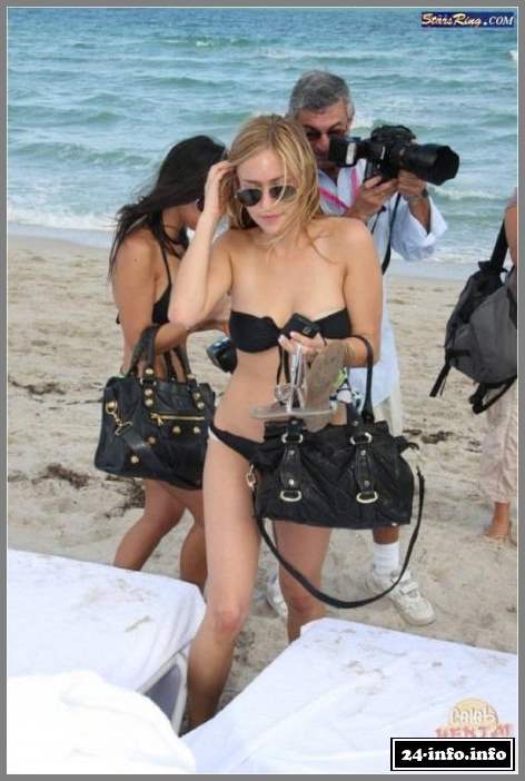 Голая звезда Кристин Каваллари