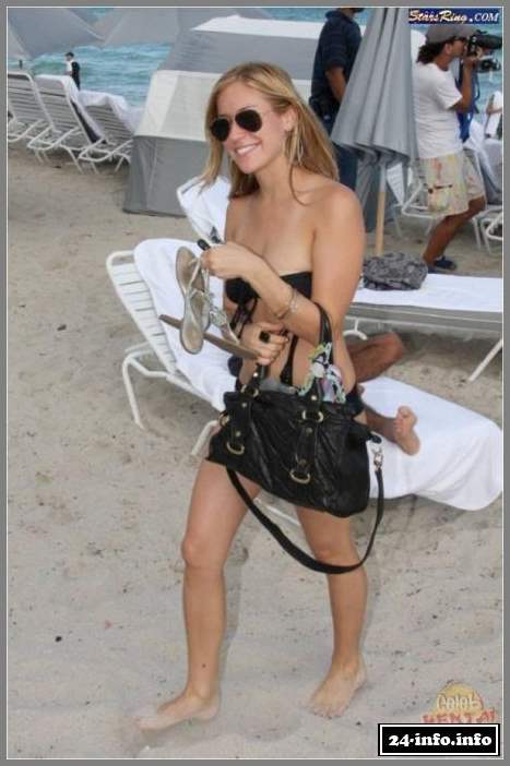 Голая звезда Кристин Каваллари