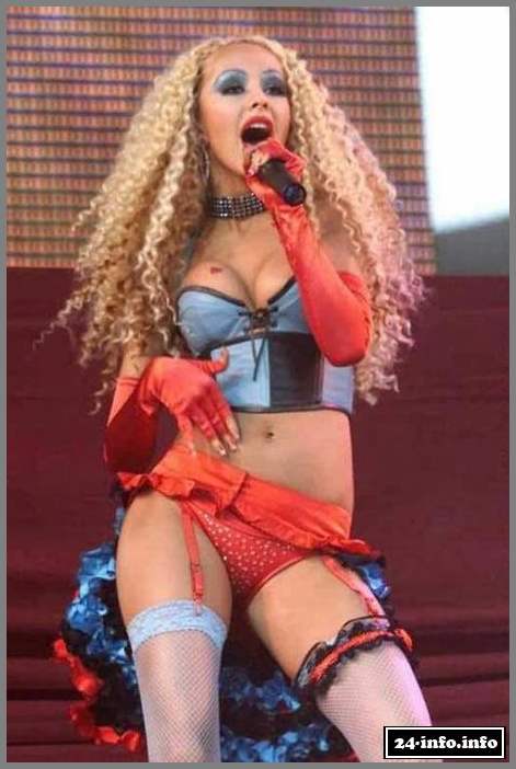 Голая звезда Кристина Агилера