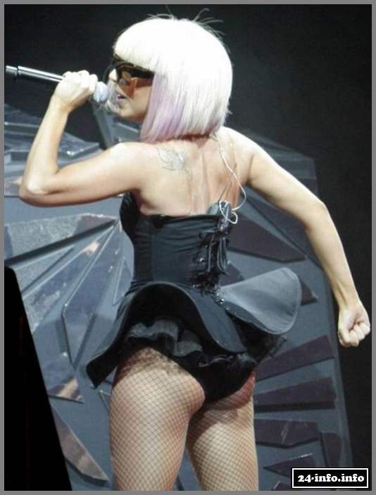 Голая звезда Леди Гага