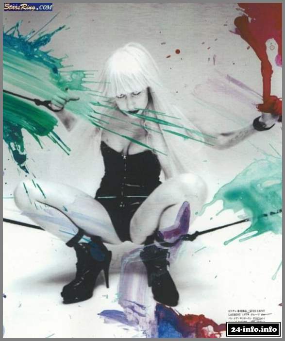 Голая звезда Леди Гага