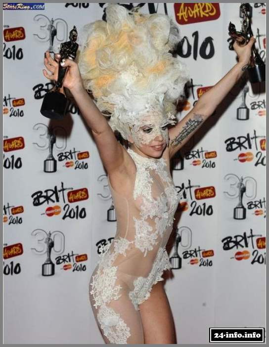 Голая звезда Леди Гага