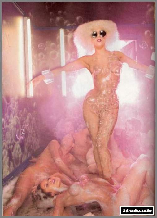 Голая звезда Леди Гага