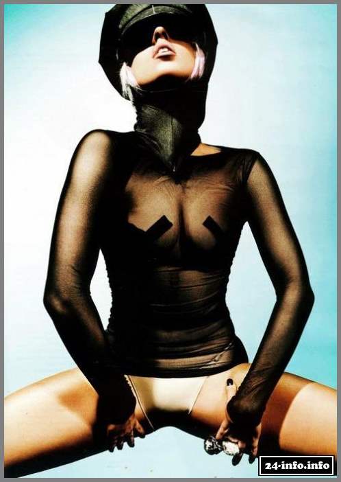 Голая звезда Леди Гага