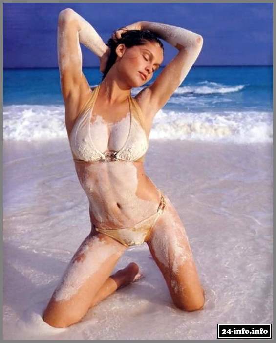 Голая звезда Летиция Каста