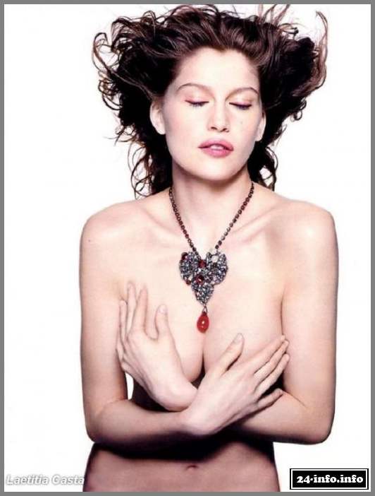 Голая звезда Летиция Каста