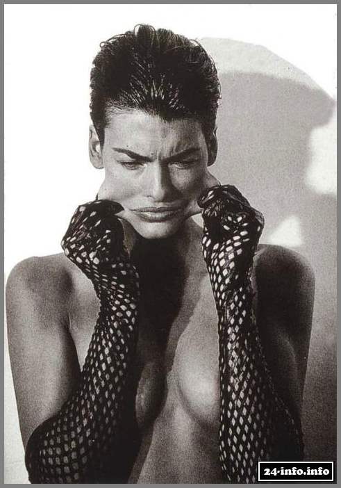 Голая звезда Линда Евангелиста