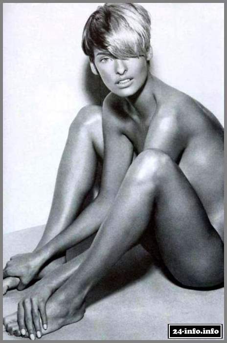 Голая звезда Линда Евангелиста