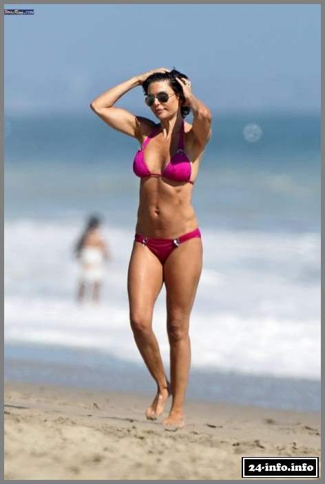 Голая звезда Лиза Ринна