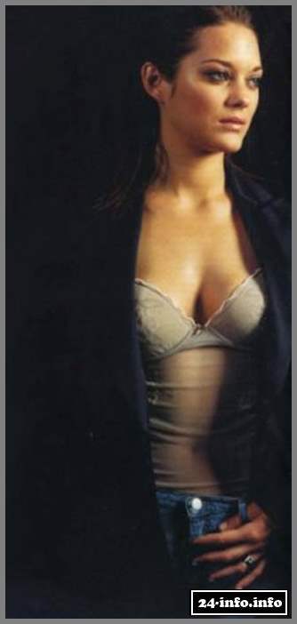 Голая звезда Марион Котияр