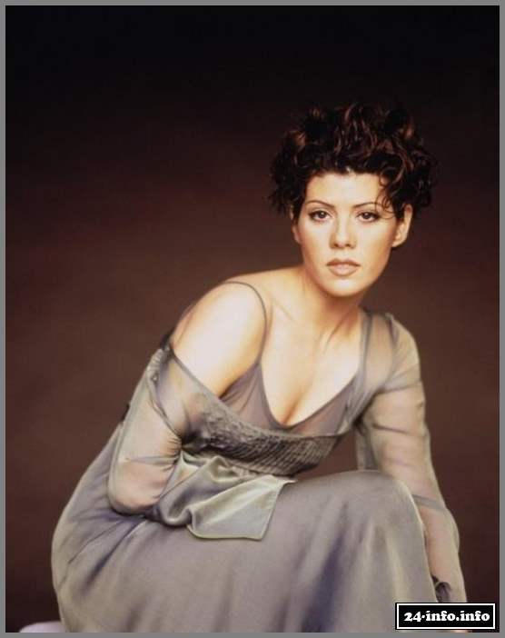 Голая звезда Мариса Томей