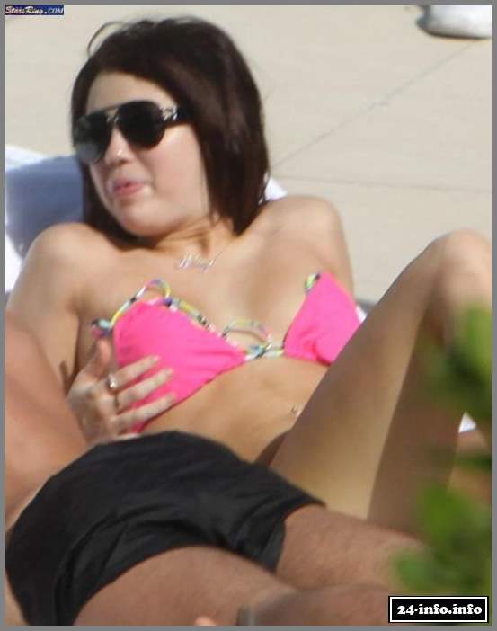 Голая звезда Майли Сайрус