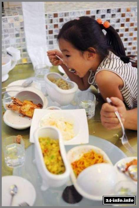 Необычный ресторан-туалет в Китае (25 фото)