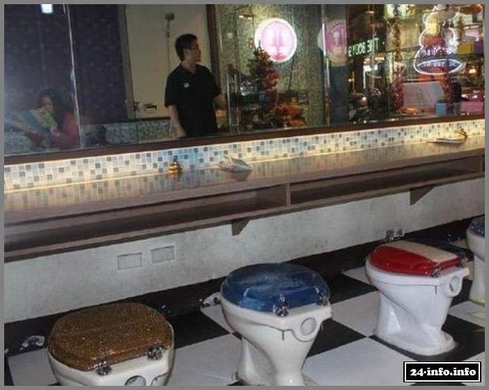 Необычный ресторан-туалет в Китае (25 фото)