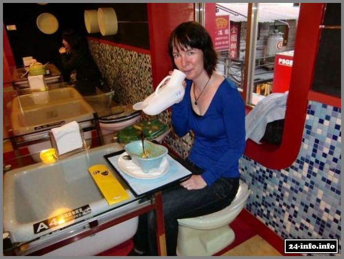Необычный ресторан-туалет в Китае (25 фото)