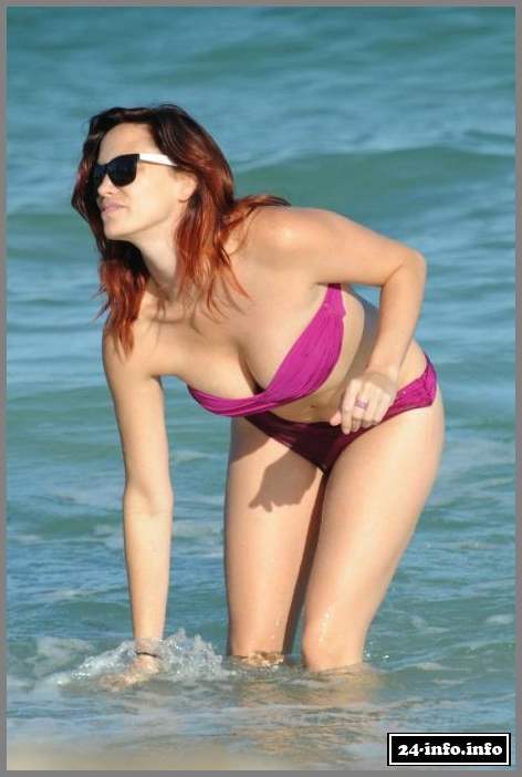 Jessica Sutta в бикини (19 фотографий)