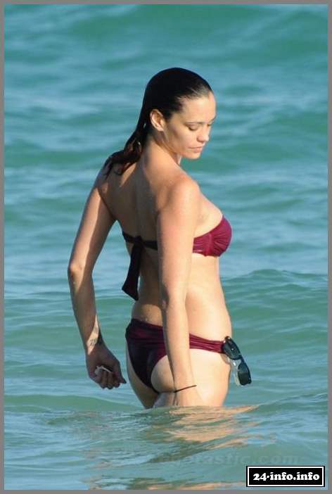 Jessica Sutta в бикини (19 фотографий)